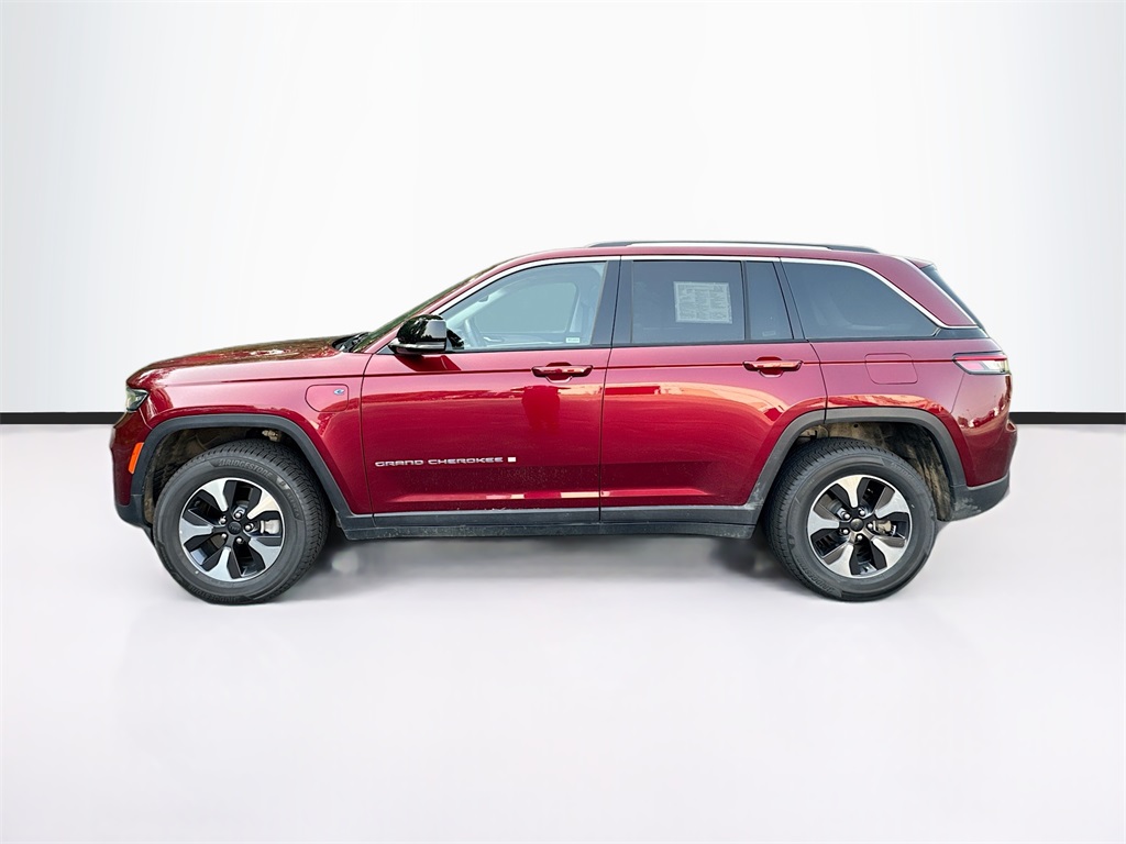 2023 Jeep Cherokee Base photo 5