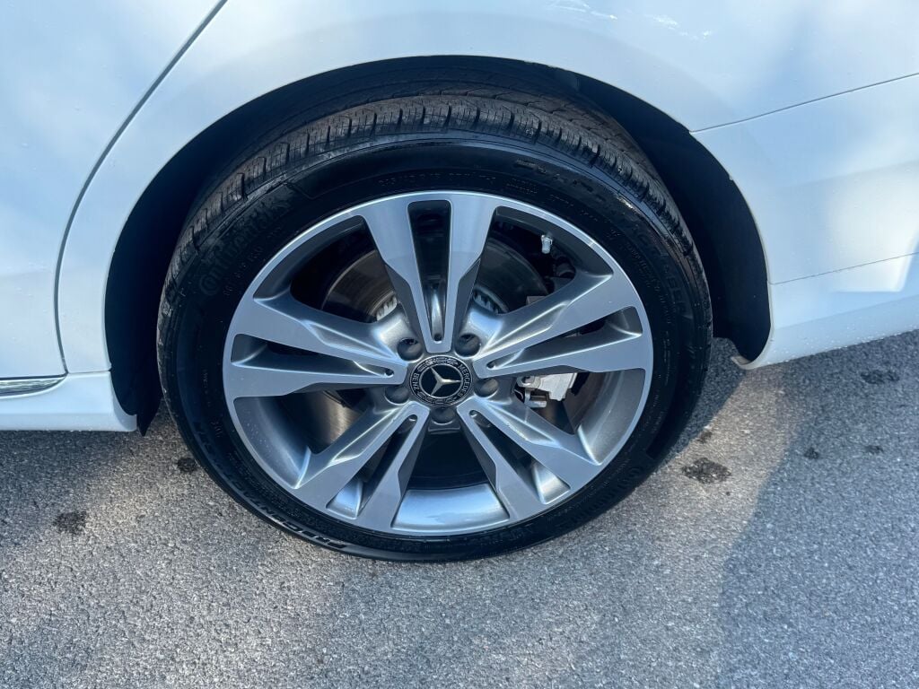2020 Mercedes Benz C 300 4MATIC Sedan photo 24