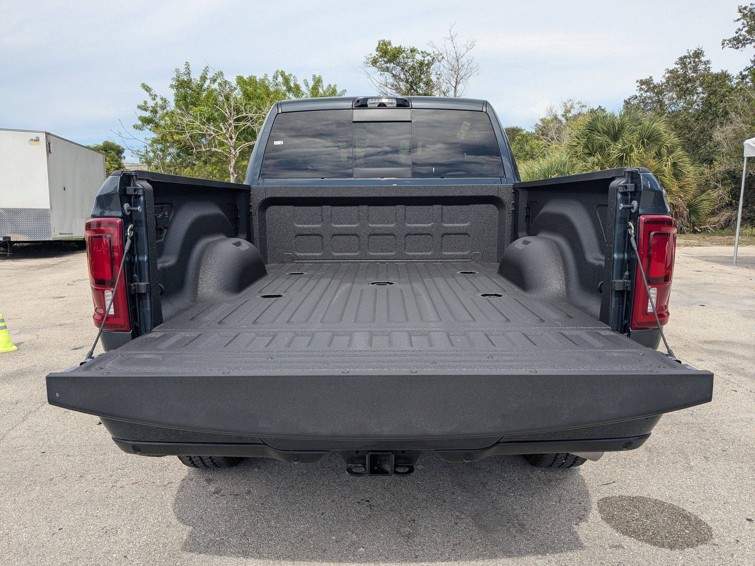 2025 Ram 3500 Laramie photo 11