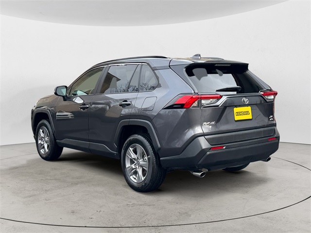 2025 Toyota RAV4 XLE photo 3