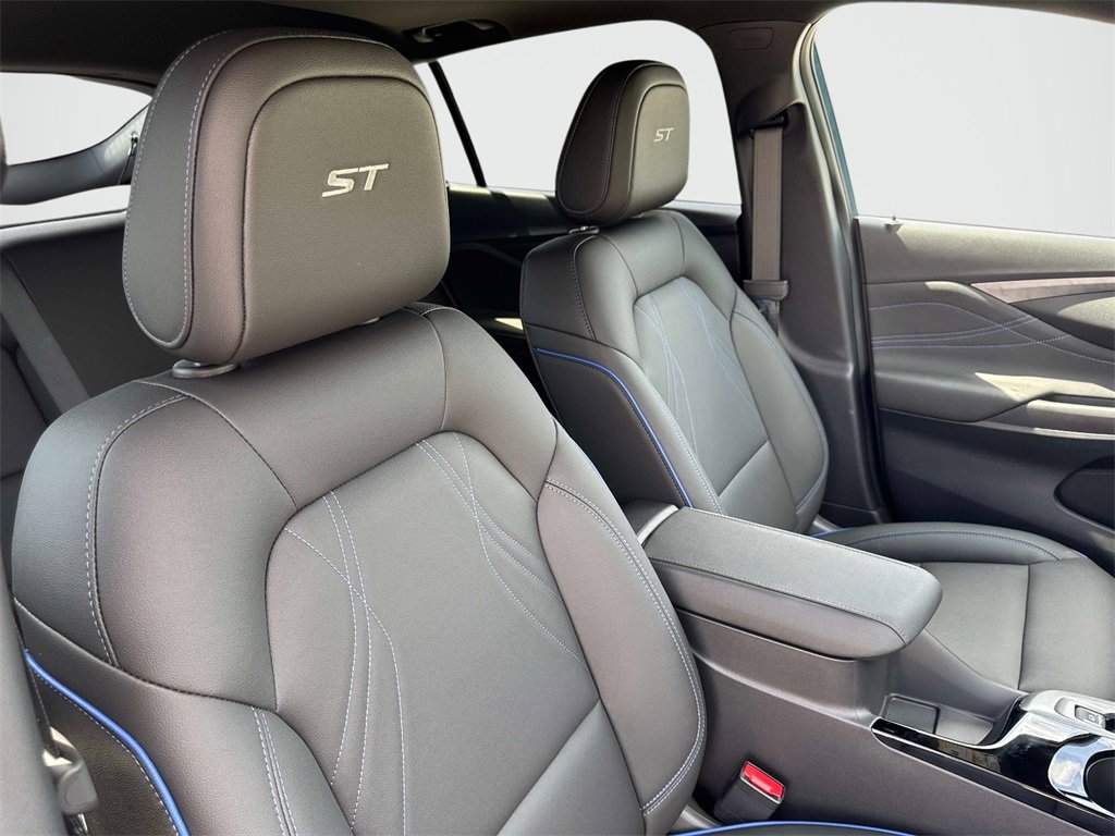 2026 Buick Envista ST photo 17