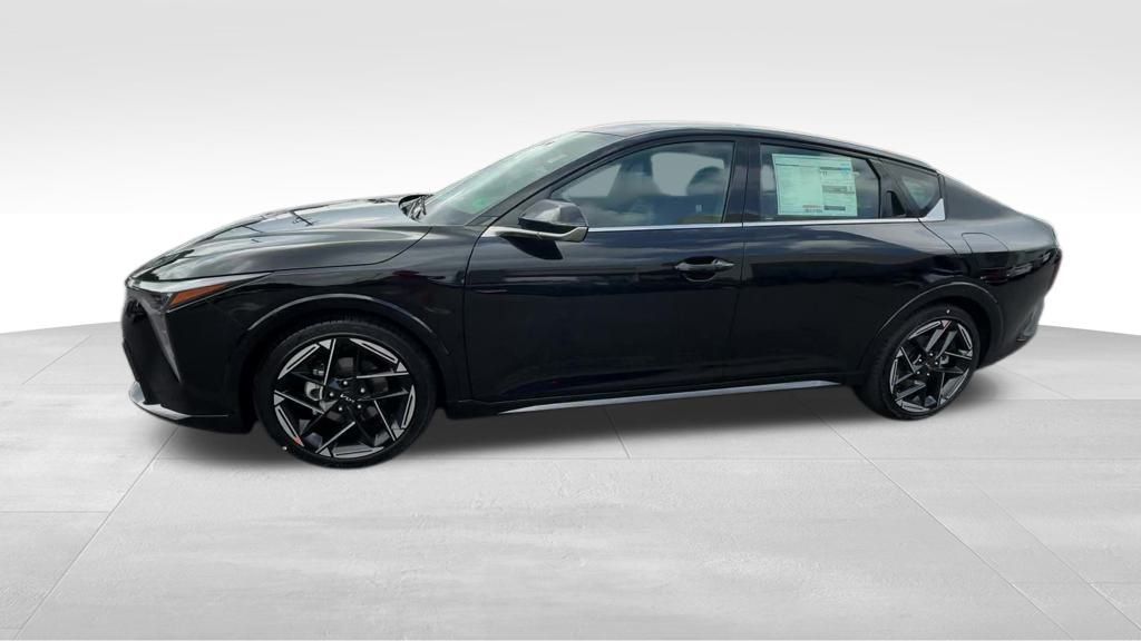 2025 Kia K4 GT-Line photo 2