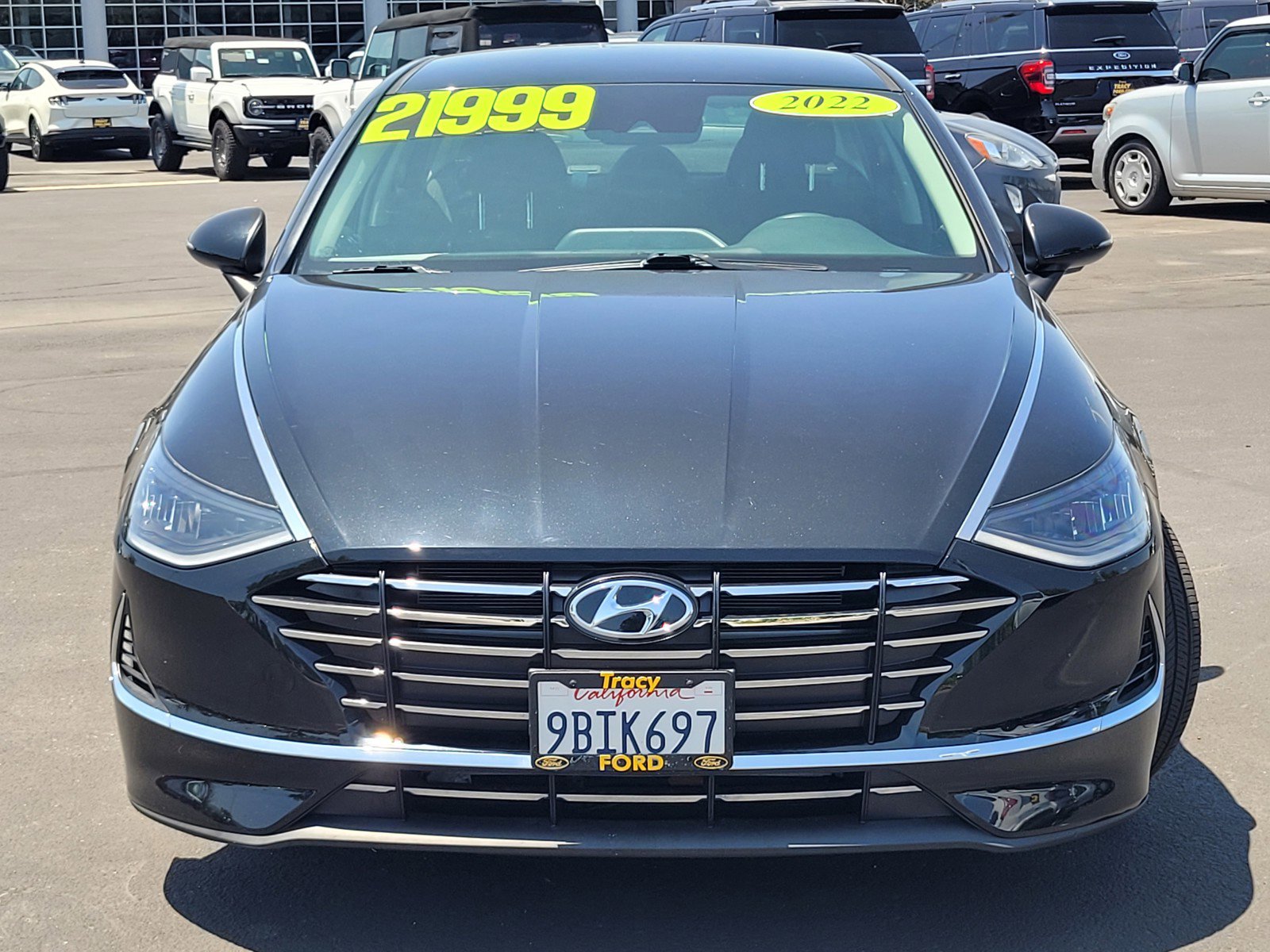 2022 Hyundai Sonata SE photo 2