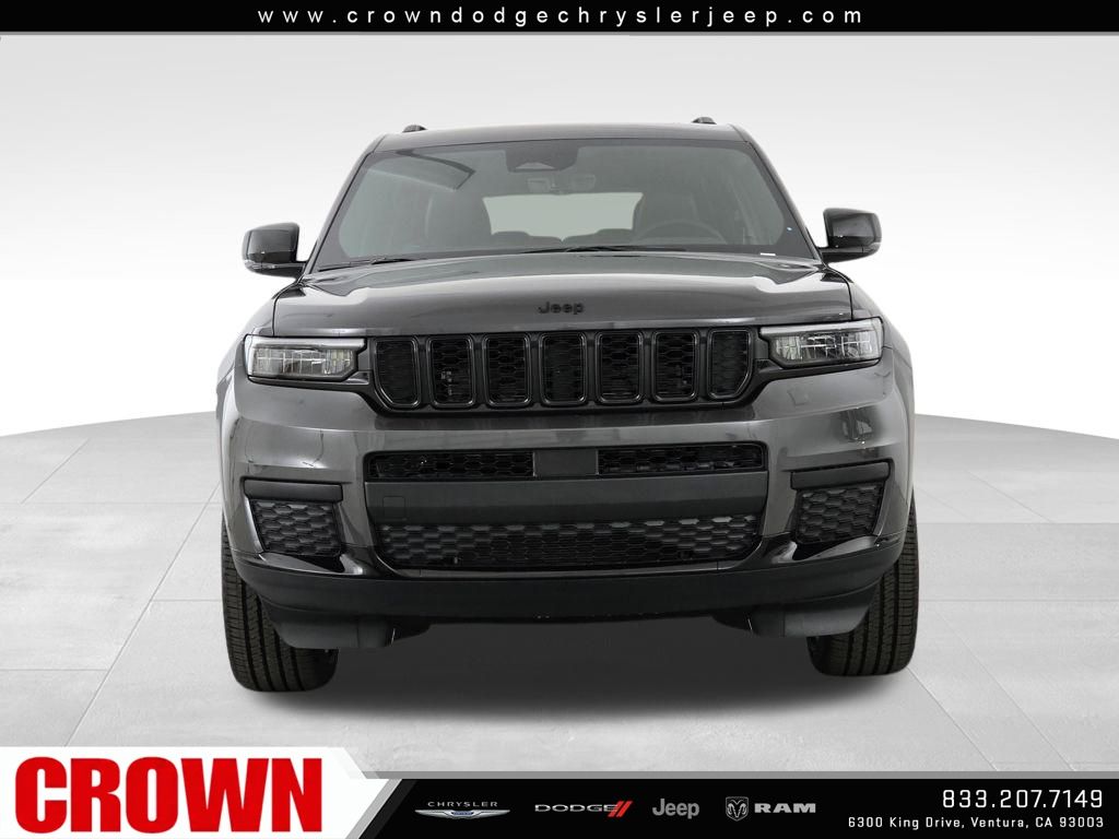 2025 Jeep Grand Cherokee Altitude X photo 2