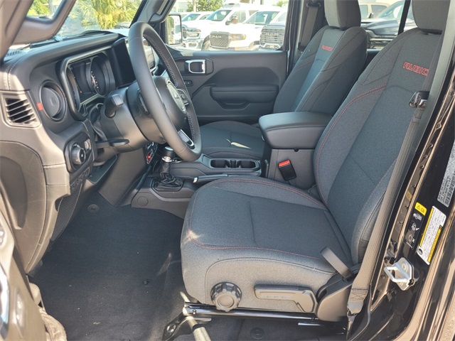 2025 Jeep Wrangler Rubicon photo 4