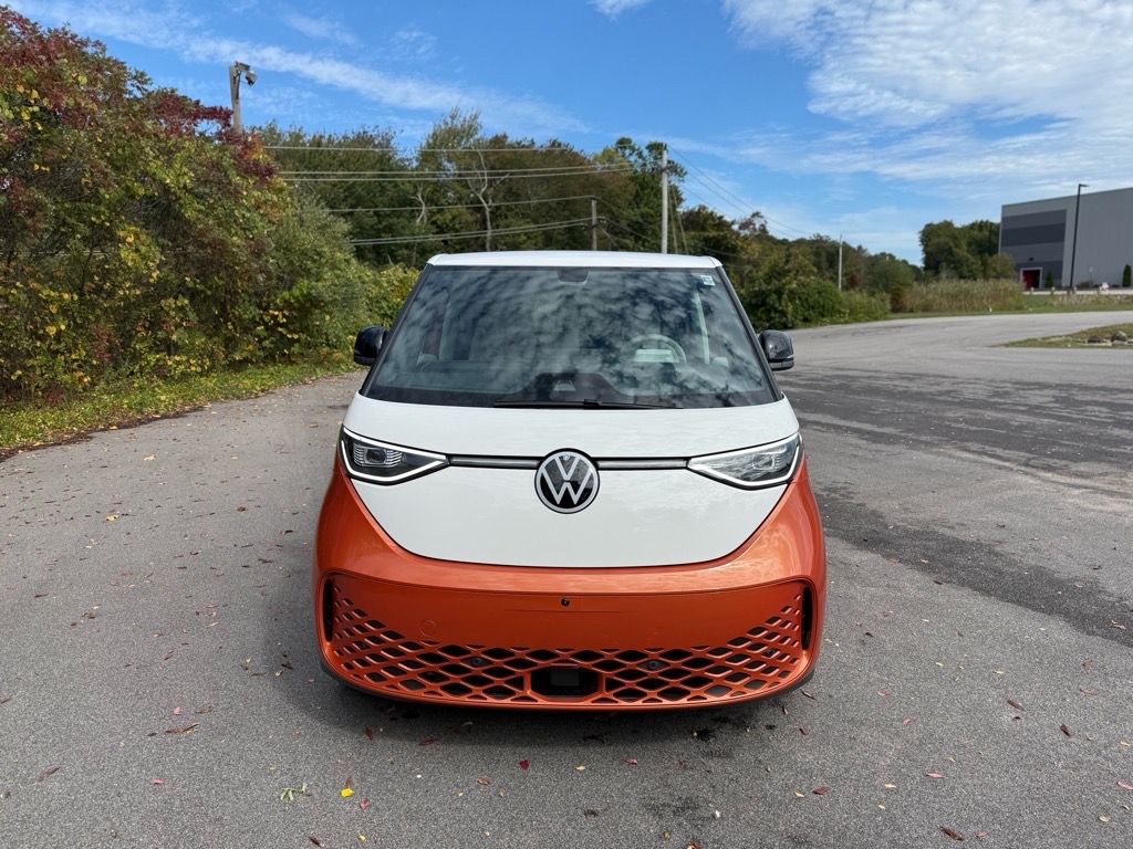 2025 Volkswagen ID. Buzz photo 2