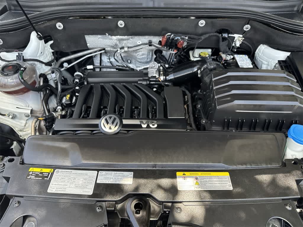 2021 Volkswagen Atlas Cross Sport V6 SE Technology photo 9