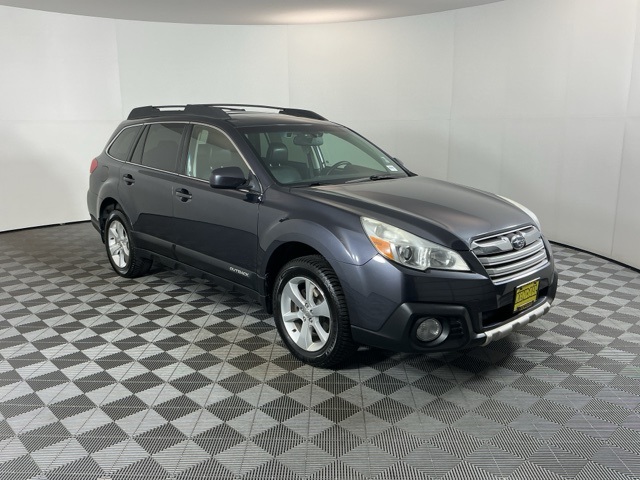 2013 Subaru Outback 2.5i photo 2