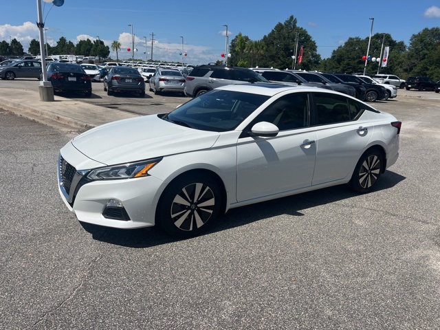 2022 Nissan Altima 2.5 SV photo 3