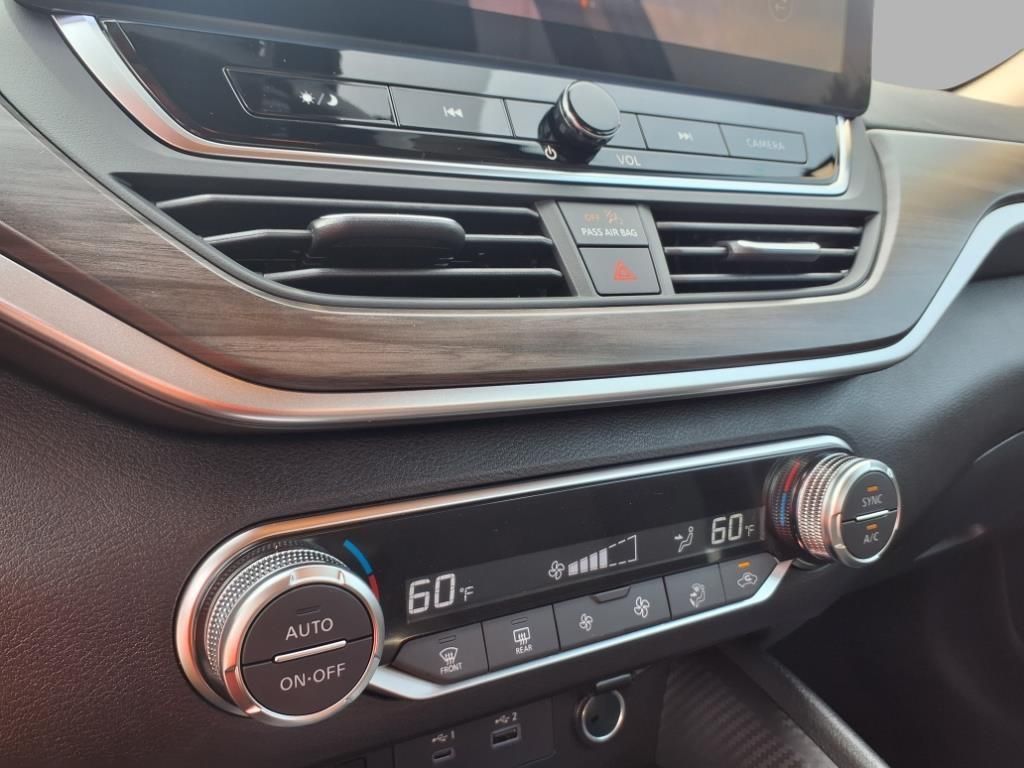 2025 Nissan Altima SV Special Edition photo 5