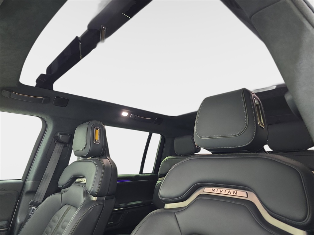 2023 Rivian R1S Adventure photo 28