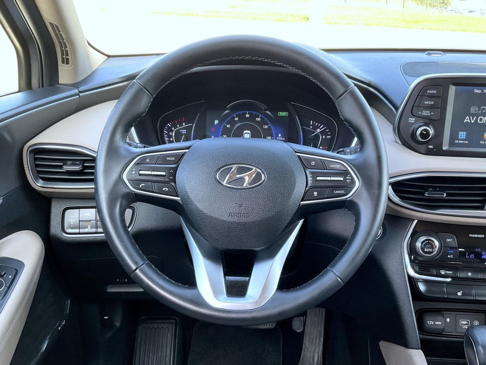 2020 Hyundai Santa Fe SEL photo 10