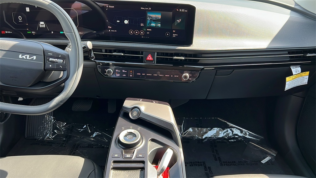 2025 Kia EV6 Light photo 14