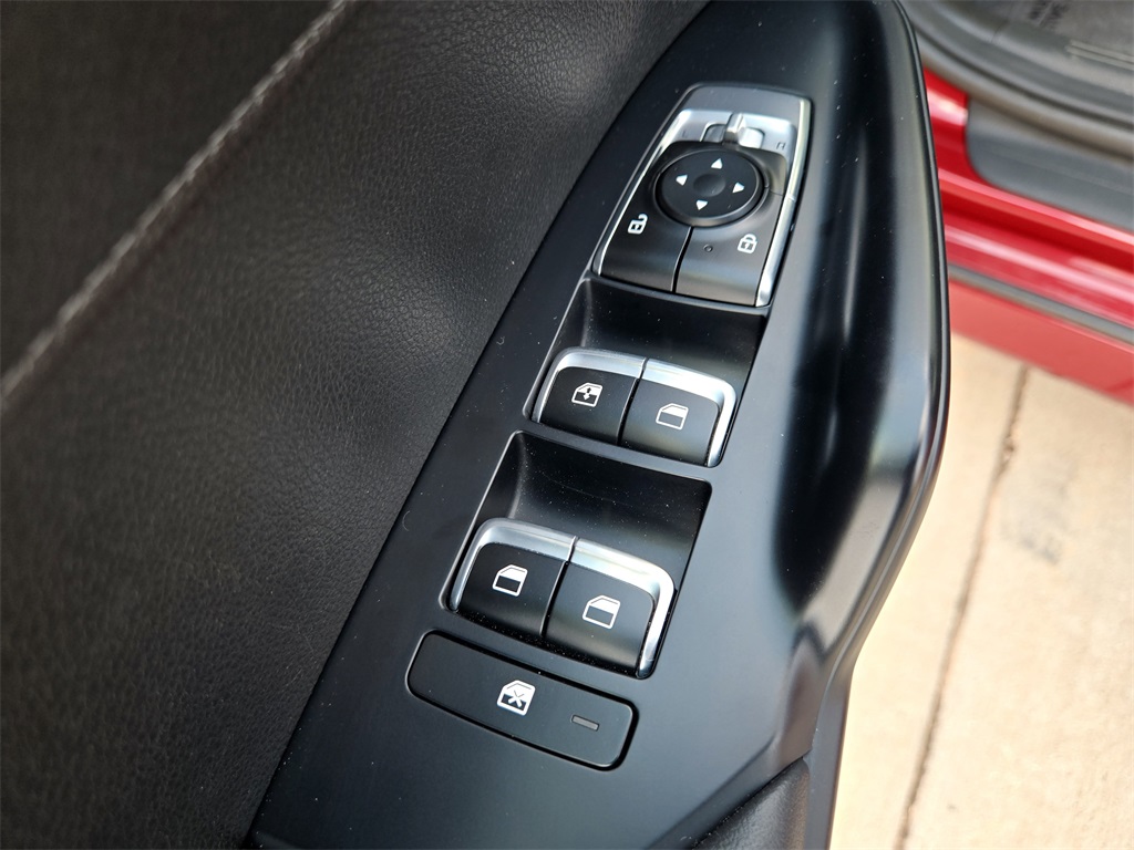 2021 Kia K5 LX photo 31
