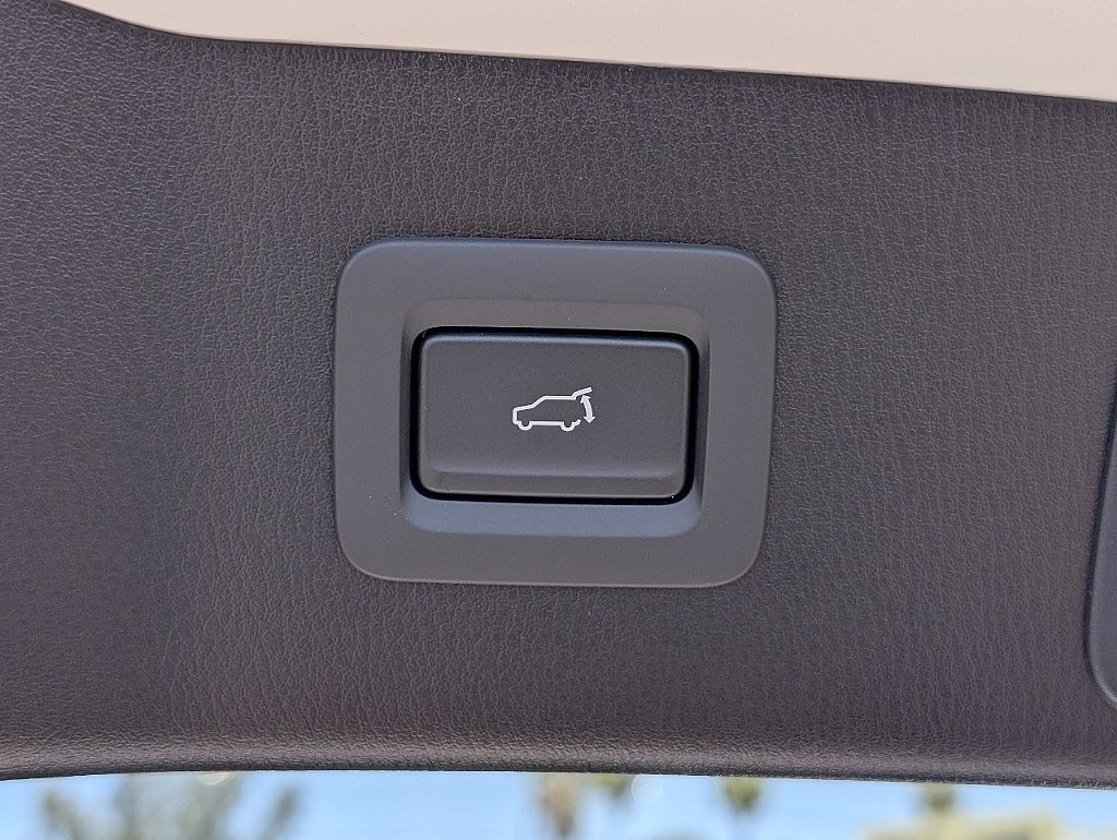 2025 Mazda CX-5 2.5 S Preferred photo 9