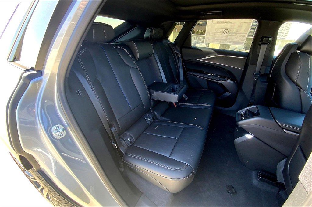 2025 Cadillac Lyriq Luxury photo 28