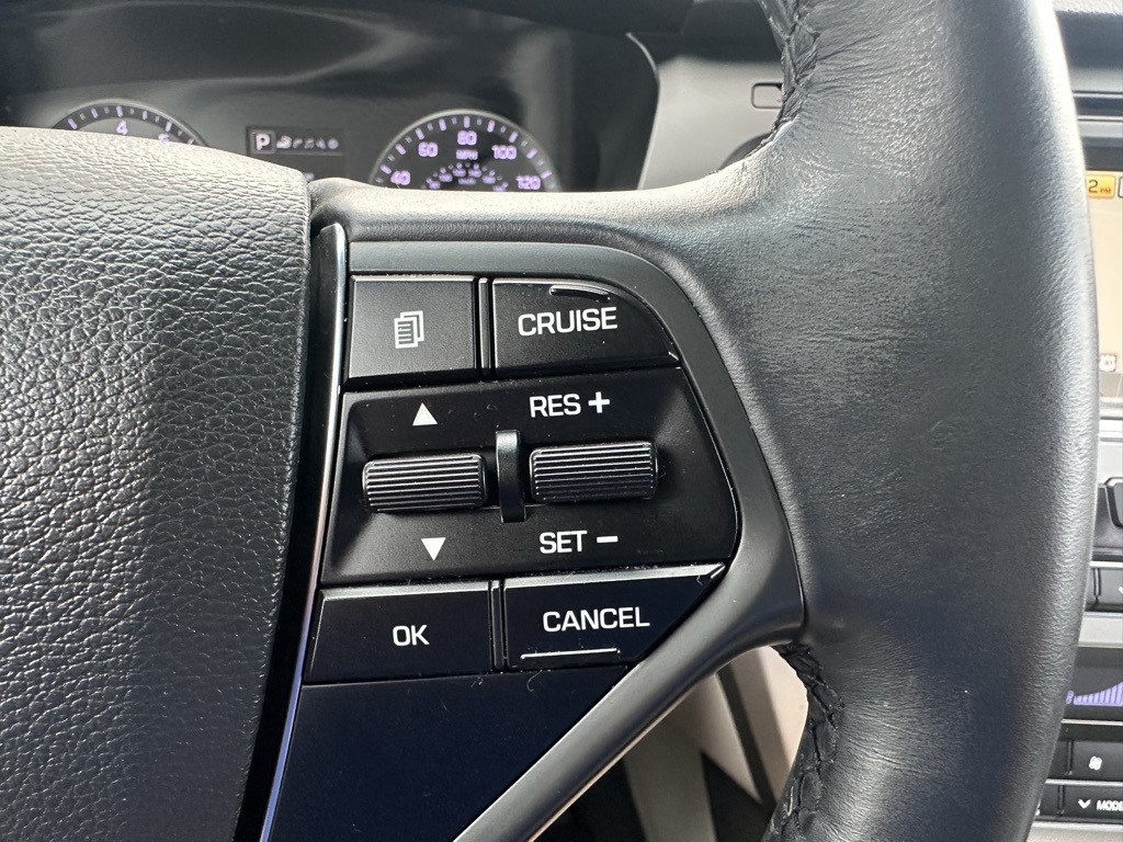 2017 Hyundai Sonata Limited photo 19