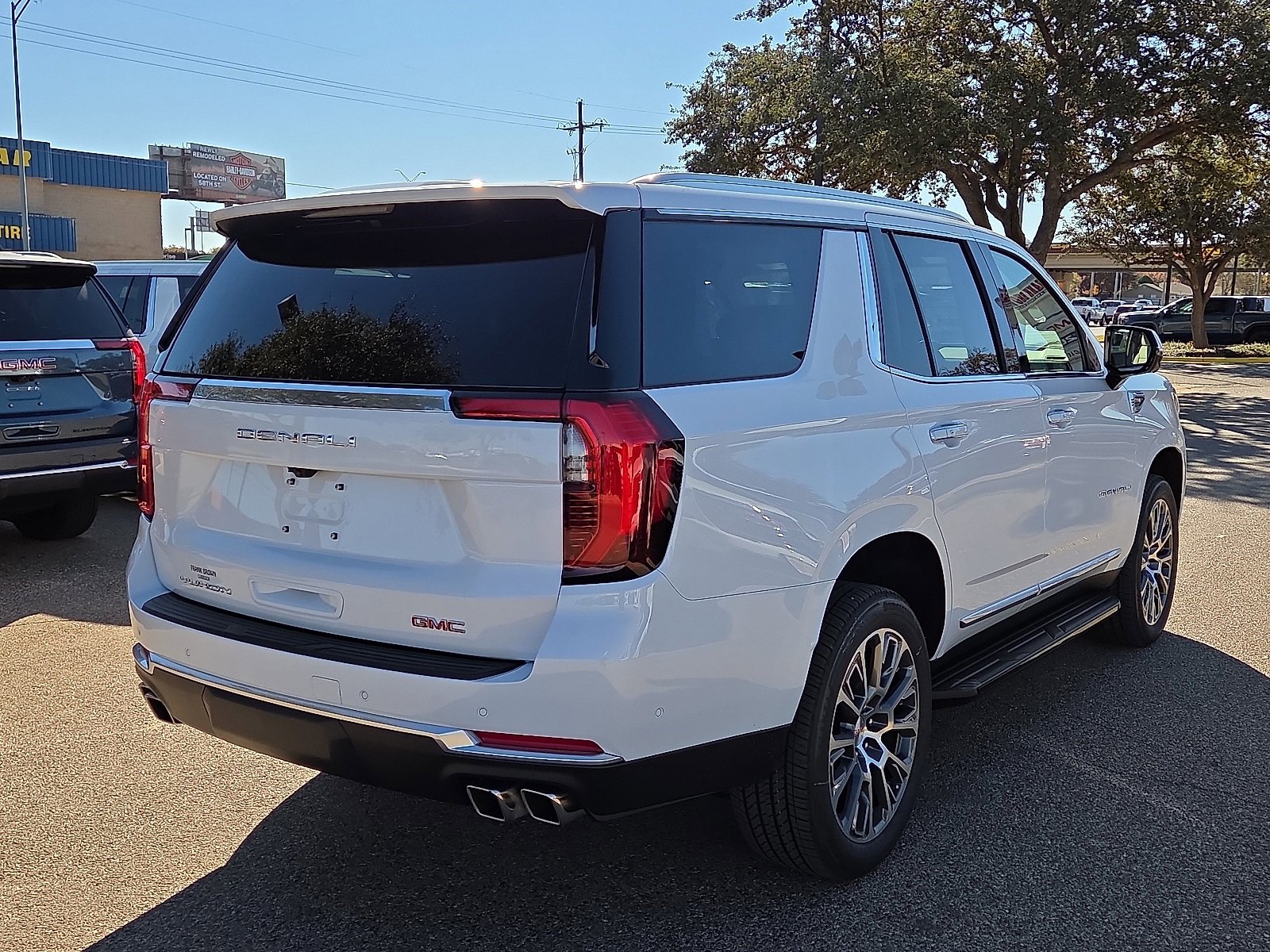 2026 Gmc Yukon Denali photo 4