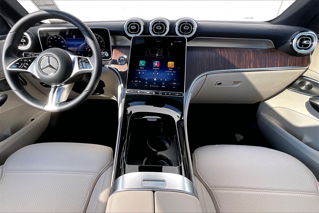 2026 Mercedes Benz GLC 300 4MATIC photo 4