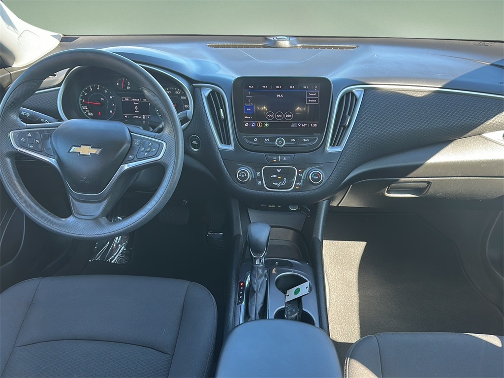 2022 Chevrolet Malibu LS photo 7