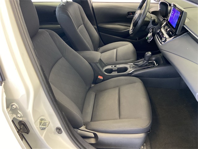 2024 Toyota Corolla LE photo 32