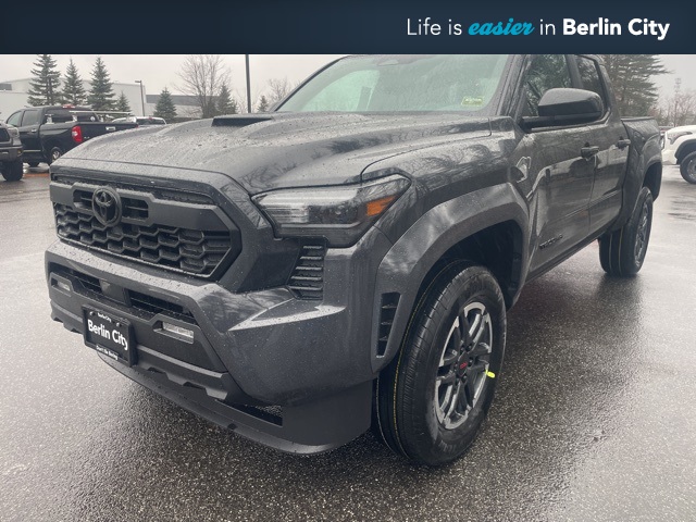 2026 Toyota Tacoma TRD Sport's photo