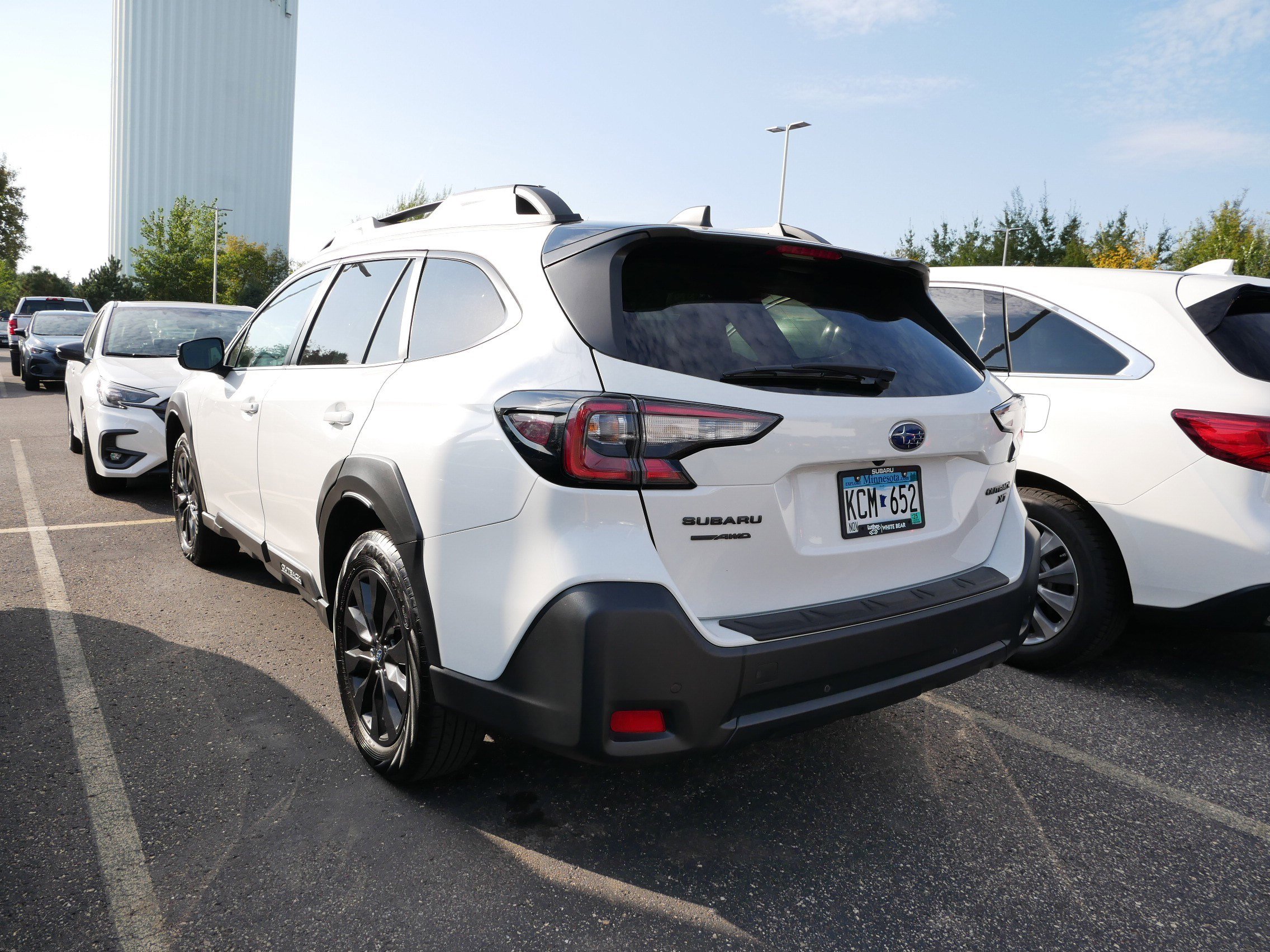 2023 Subaru Outback Onyx Edition photo 3