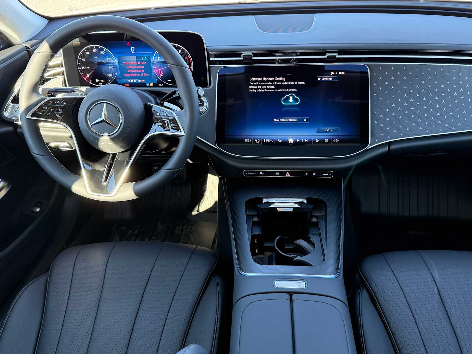 2025 Mercedes-Benz E-Class E350 - Photo 12