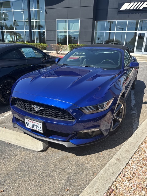 2015 Ford Mustang V6 Convertible photo 4