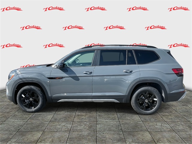 2025 Volkswagen Atlas Peak Edition SE photo 3