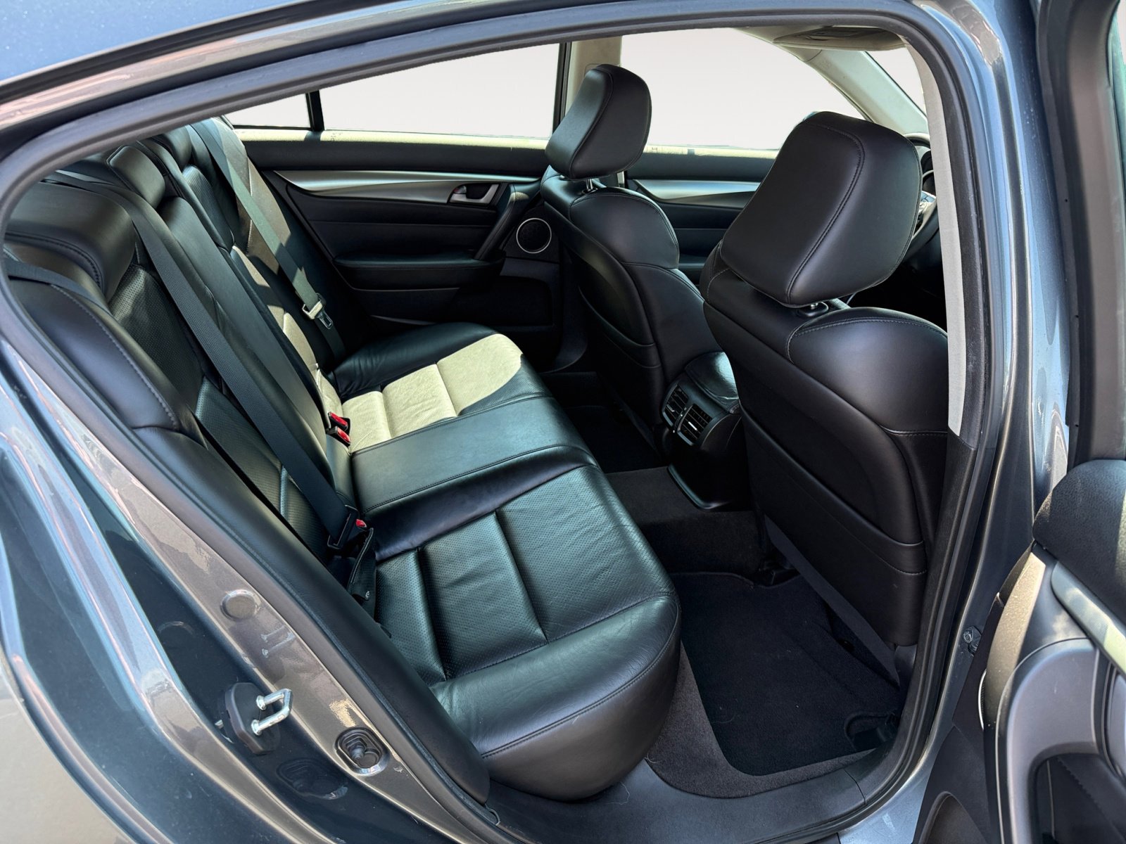 2011 Acura TL Technology photo 18