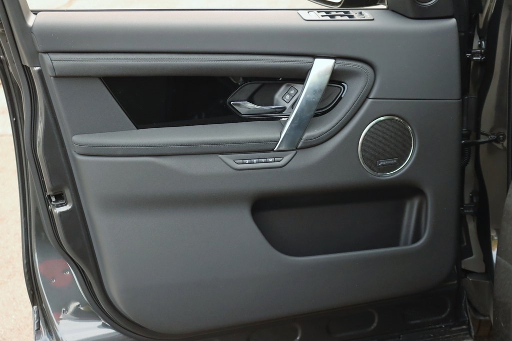 2025 LAND ROVER DISCOVERY SPORT - Image 8