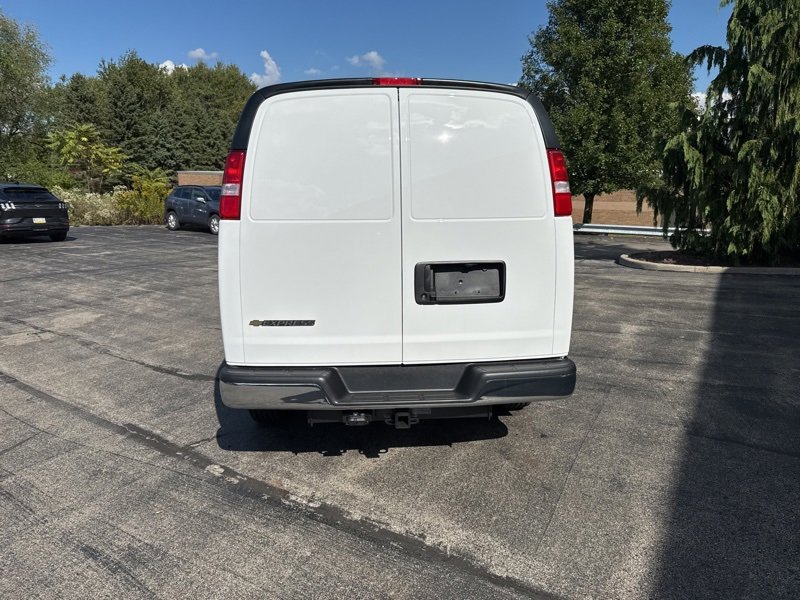 2025 Chevrolet Express 2500 Work Van photo 4