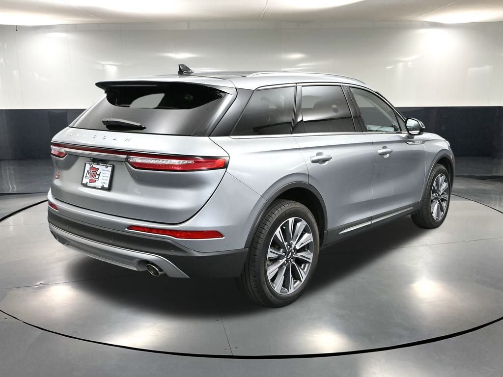 2021 Lincoln Corsair Reserve photo 4