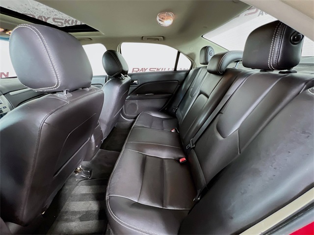 2012 Ford Fusion SEL photo 21
