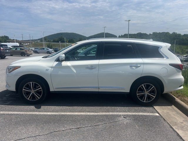 2016 Infiniti QX60 Base photo 2