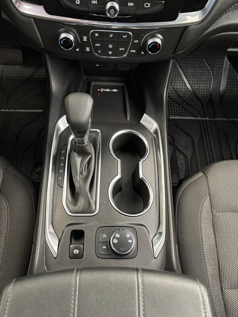 2023 Chevrolet Traverse Cloth photo 10