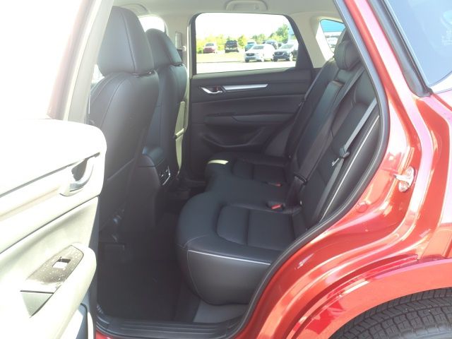 2025 Mazda CX-5 2.5 Select photo 18