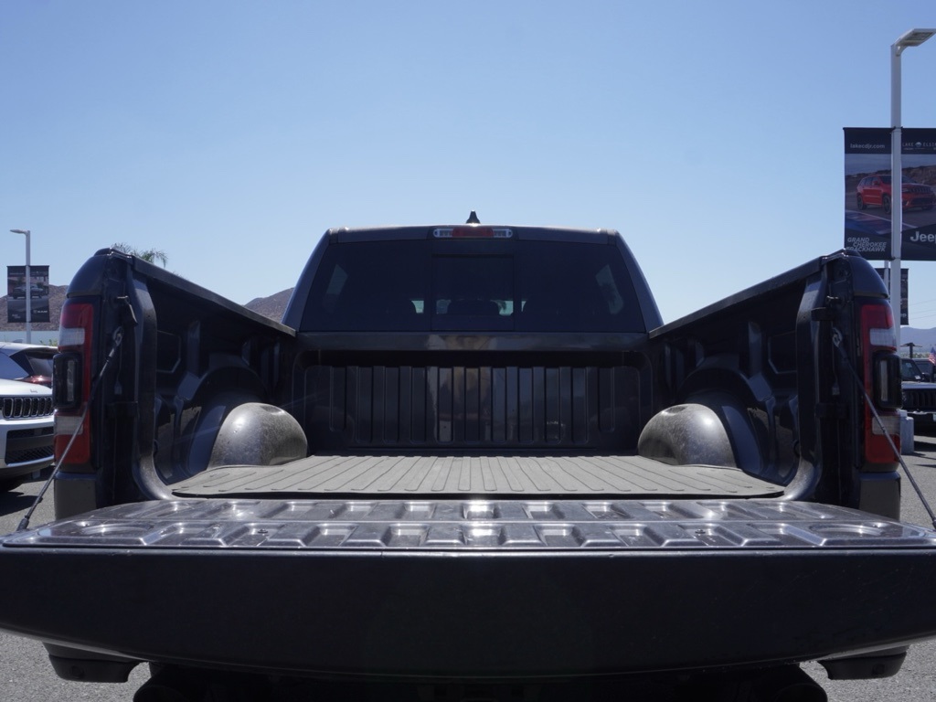 2020 Ram 1500 Big Horn Night Edition photo 4