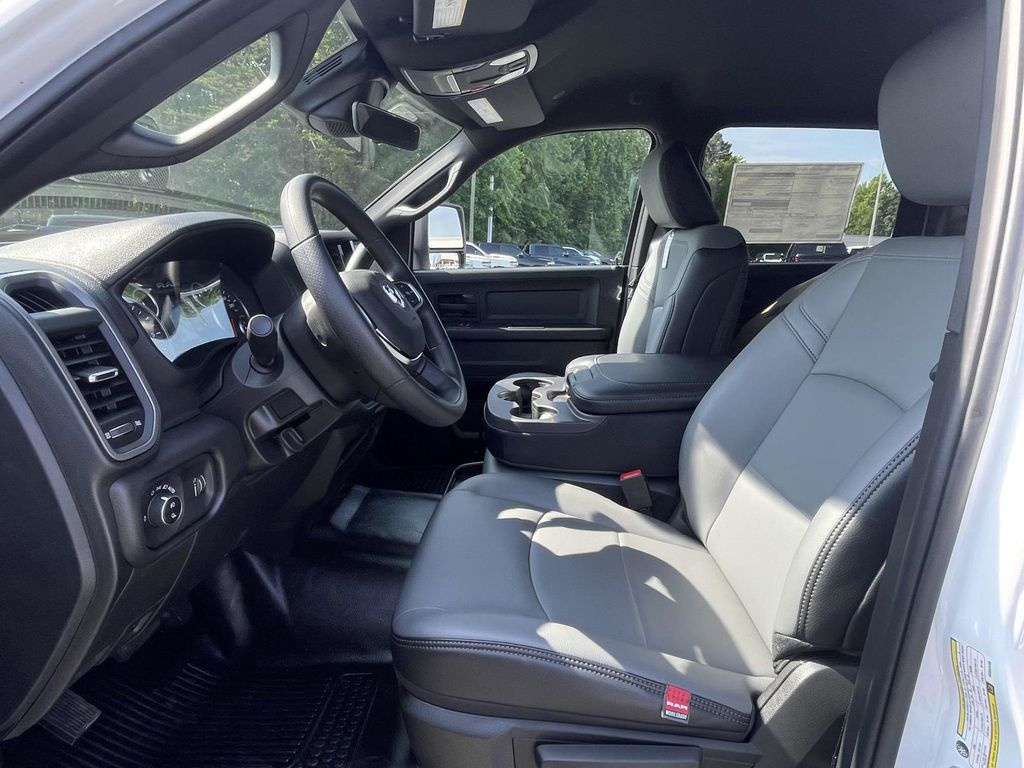 2025 Ram 2500 Tradesman photo 24