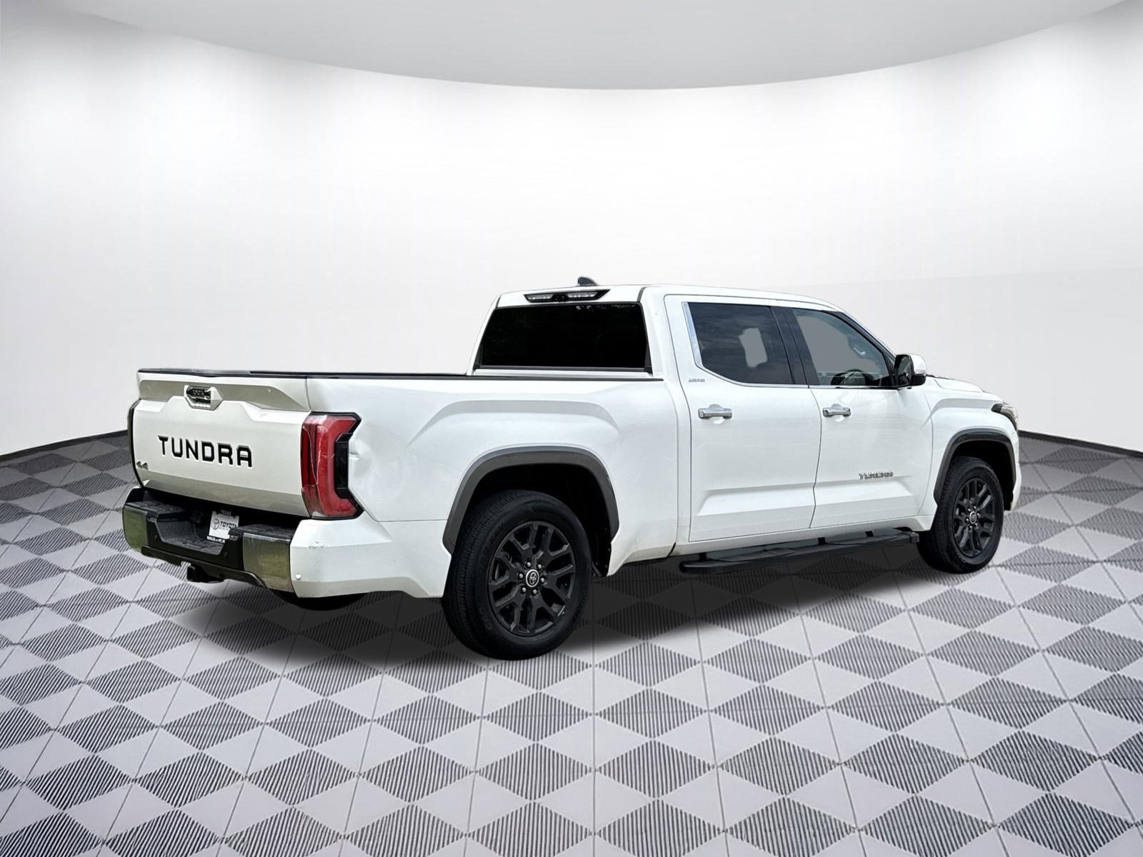 2023 Toyota Tundra Limited photo 9