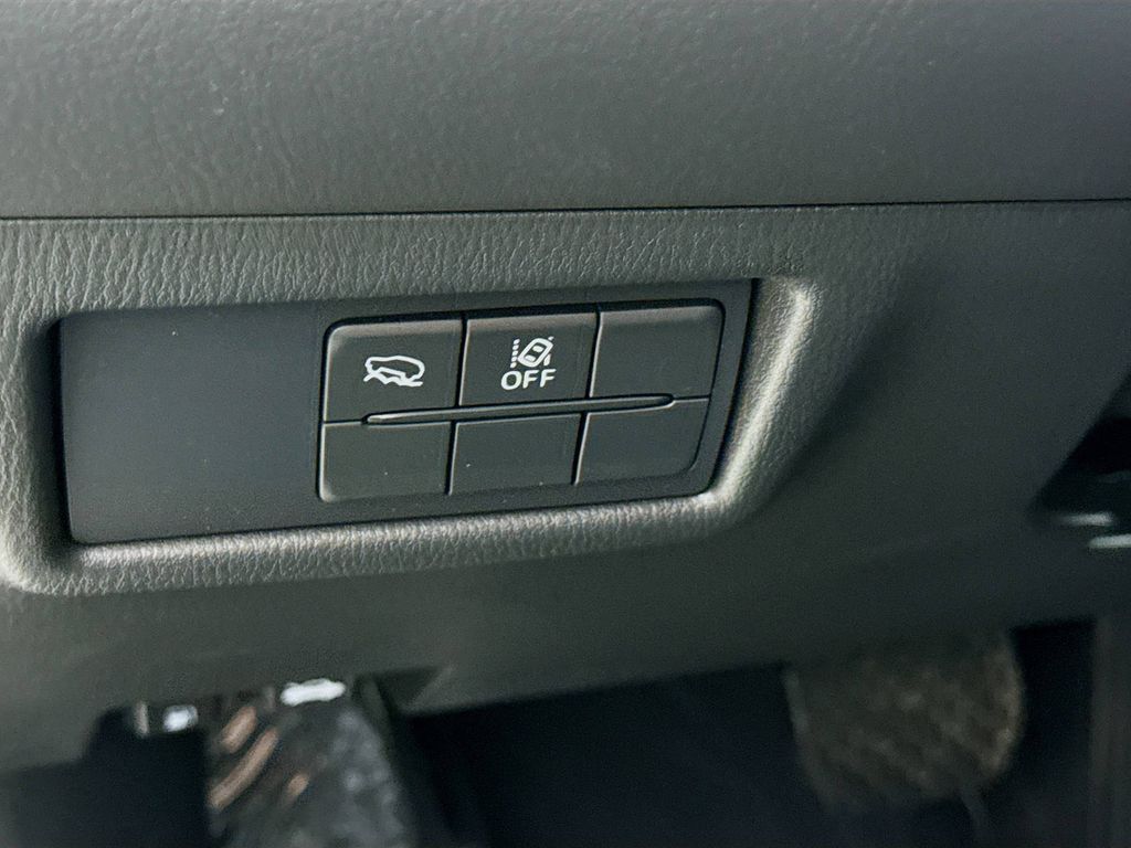 2025 Mazda CX-5 2.5 Select photo 10