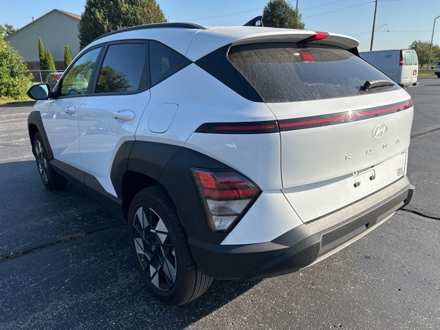 2025 Hyundai Kona SEL photo 5