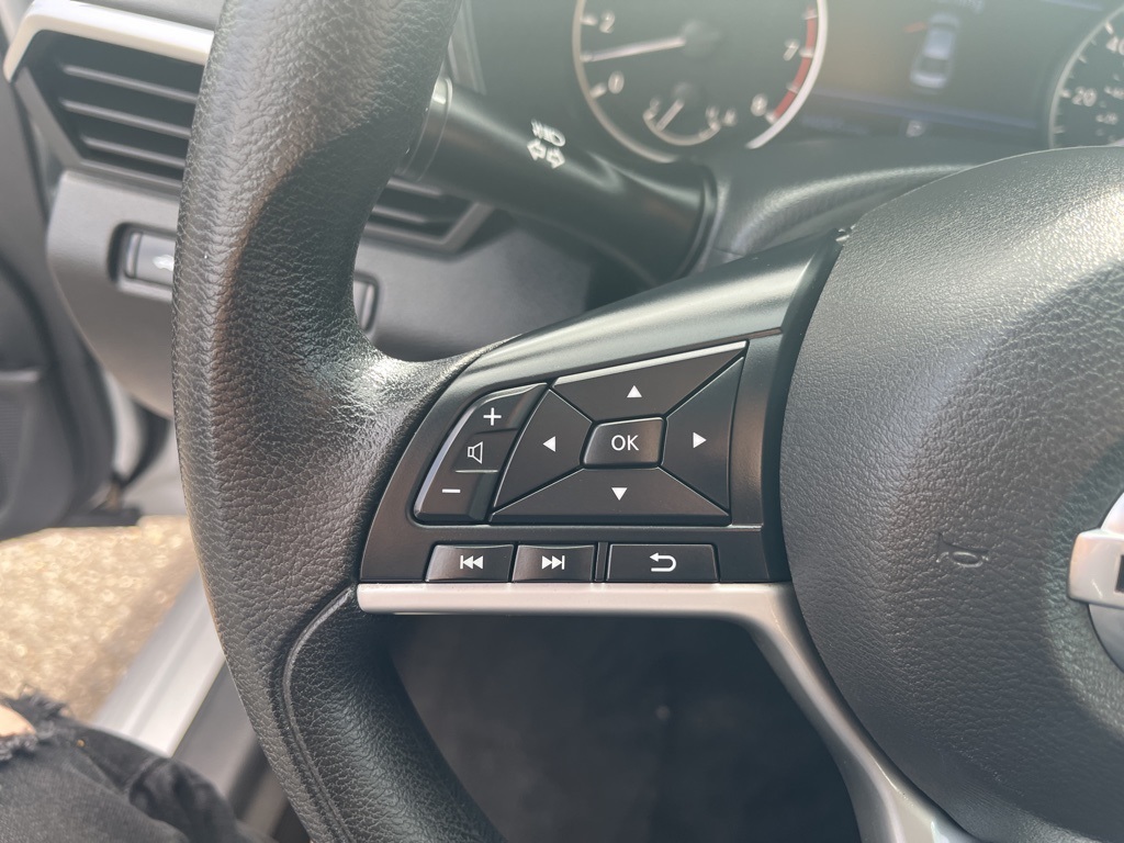 2022 Nissan Altima 2.5 SV photo 14