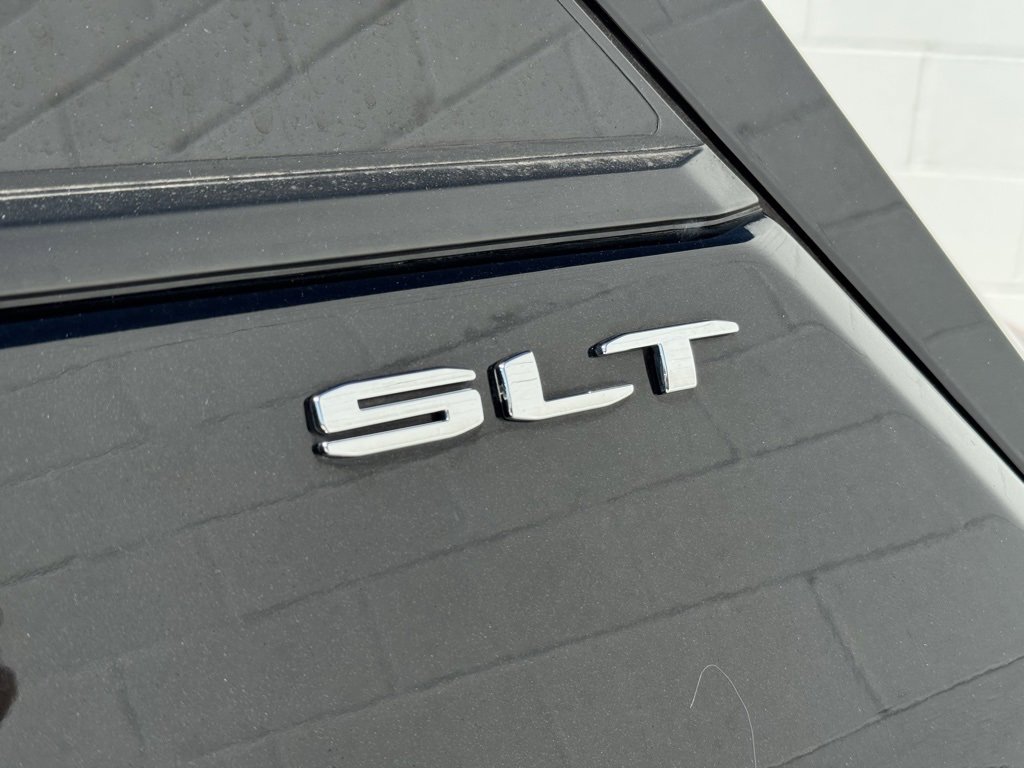 2024 Toyota RAV4 SLT photo 13
