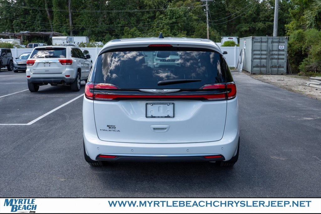 2025 Chrysler Pacifica photo 5