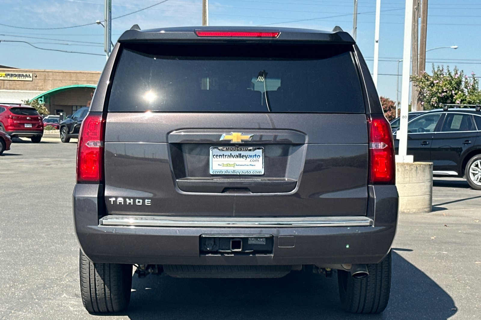 2015 Chevrolet Tahoe LTZ photo 3