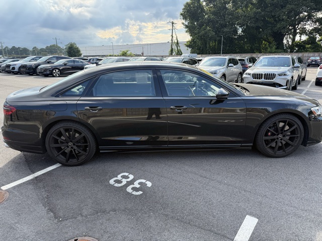 2022 Audi S8 4.0T Quattro photo 5