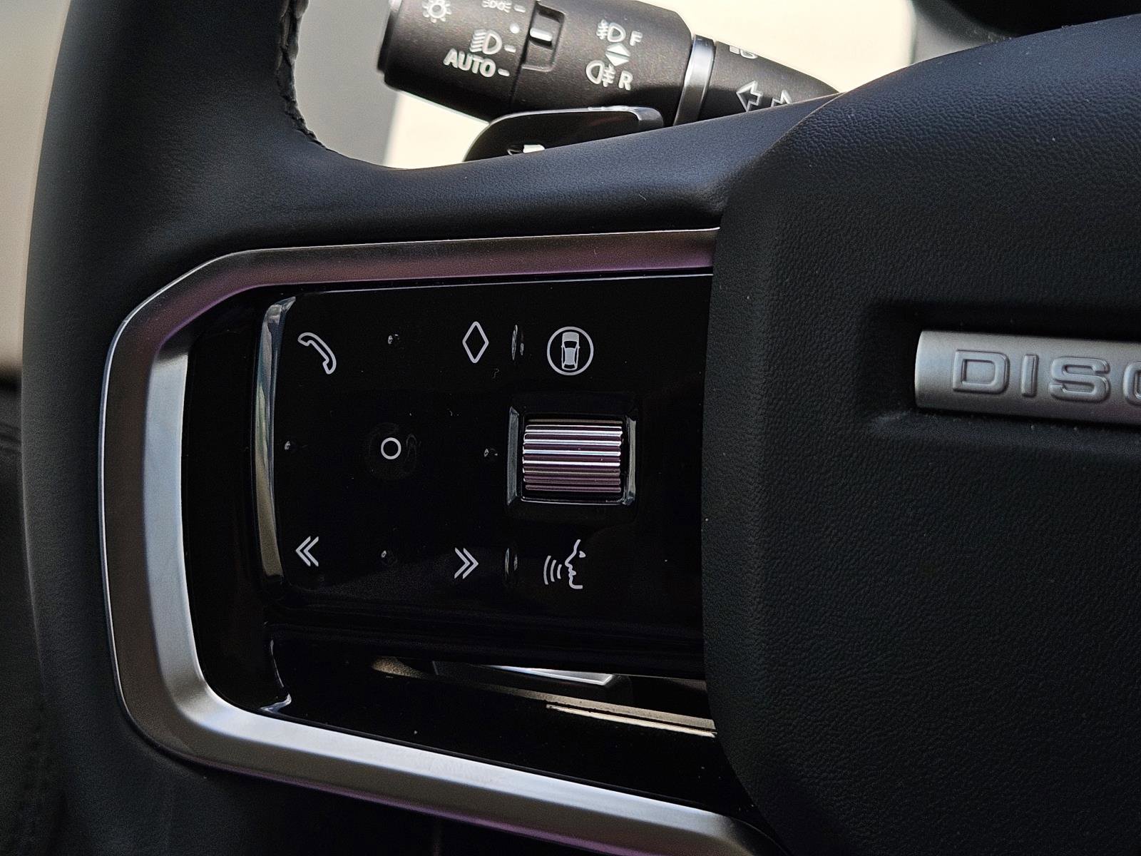 2025 Land Rover Discovery Sport S photo 18