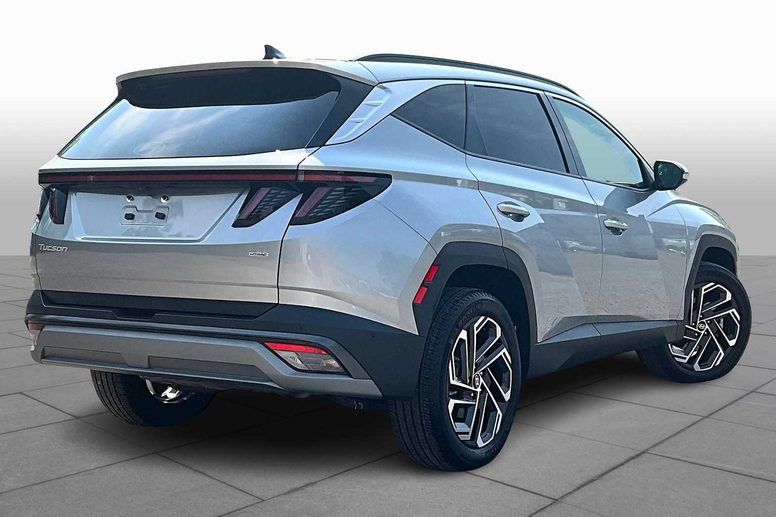 2025 Hyundai Tucson Limited photo 11
